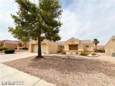Well-maintained 2-bedroom, 2-bath home in the 55+ community of on Highland Falls Golf Club in Nevada - for sale on GolfHomes.com, golf home, golf lot