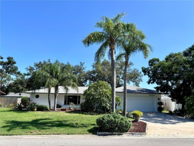 Spacious South Gate Manor Home offering 2,000+ SF, 3 Bedrooms, 2 on Village Green Golf Club of Sarasota in Florida - for sale on GolfHomes.com, golf home, golf lot