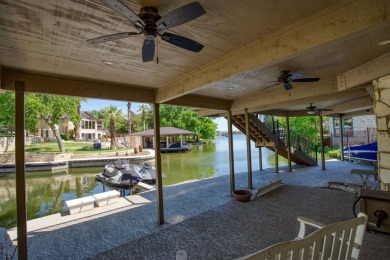 Wonderful lake home set up perfectly for family & friends. A 4/4 on Slick Rock Golf Course - Horseshoe Bay in Texas - for sale on GolfHomes.com, golf home, golf lot