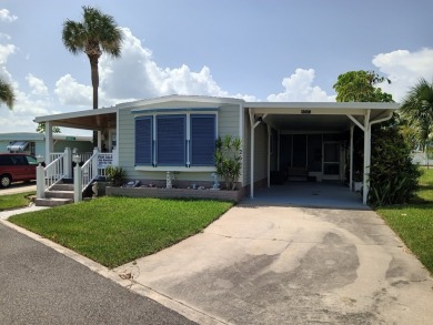 LOCATION! LOCATION!! -- RENOVATED -- 2 BEDROOM, 2 BATH. Located on Spessard Holland Golf Course in Florida - for sale on GolfHomes.com, golf home, golf lot