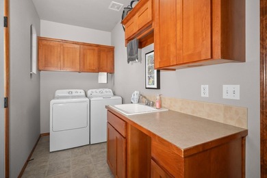 MOTIVATED SELLER! 3 car tandem garage! Beautiful home situated on The Fairways at West Terrace in Washington - for sale on GolfHomes.com, golf home, golf lot