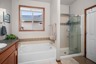 MOTIVATED SELLER! 3 car tandem garage! Beautiful home situated on The Fairways at West Terrace in Washington - for sale on GolfHomes.com, golf home, golf lot