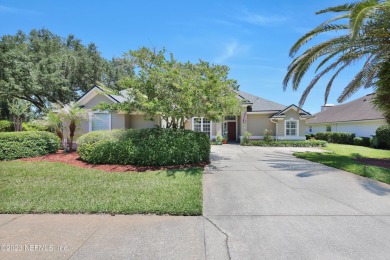 Well maintained home in desired Windsor Parke. 4 bed/3 full on Windsor Parke Golf Club in Florida - for sale on GolfHomes.com, golf home, golf lot