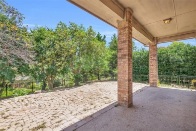 Gorgeous 2 bedroom home with multiple living areas and a on Heritage Ranch Golf and Country Club in Texas - for sale on GolfHomes.com, golf home, golf lot