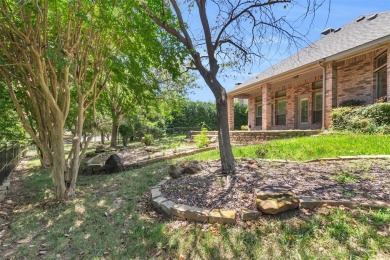 Gorgeous 2 bedroom home with multiple living areas and a on Heritage Ranch Golf and Country Club in Texas - for sale on GolfHomes.com, golf home, golf lot