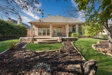 Gorgeous 2 bedroom home with multiple living areas and a on Heritage Ranch Golf and Country Club in Texas - for sale on GolfHomes.com, golf home, golf lot