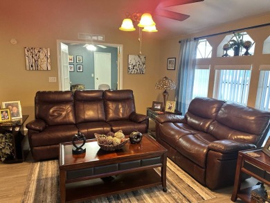 UPDATED HOME AT FOUR LAKES - 3BED - 2 BATH ON GOLF COURSE - $139 on Four Lakes Golf Club in Florida - for sale on GolfHomes.com, golf home, golf lot