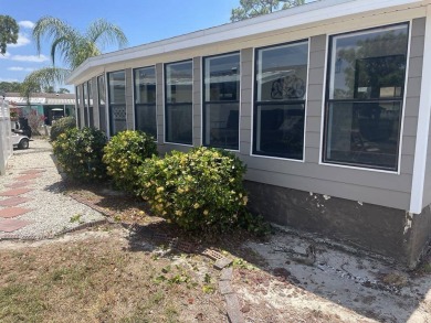 TIRED OF SNOW, ICE AND COLD. MIGHT WANT TO START THINKING ABOUT on Lake Fairways Country Club in Florida - for sale on GolfHomes.com, golf home, golf lot