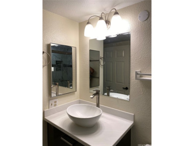 New listing!  Freshly painted, upgraded top floor 2 bedroom, 2 on Honolulu Country Club in Hawaii - for sale on GolfHomes.com, golf home, golf lot