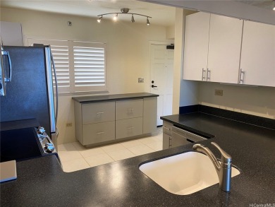 New listing!  Freshly painted, upgraded top floor 2 bedroom, 2 on Honolulu Country Club in Hawaii - for sale on GolfHomes.com, golf home, golf lot