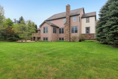 Welcome to this gorgeous custom home in highly desirable on RedTail Golf Club in Illinois - for sale on GolfHomes.com, golf home, golf lot