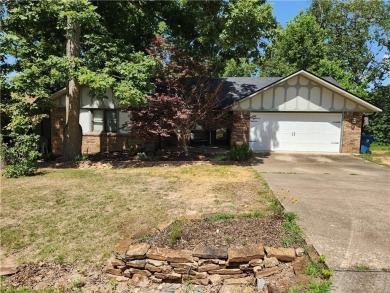 Love mountain biking, golfing, swimming? Less than one mile to on Bella Vista Country Club - Berksdale in Arkansas - for sale on GolfHomes.com, golf home, golf lot