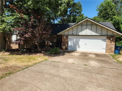 Love mountain biking, golfing, swimming? Less than one mile to on Bella Vista Country Club - Berksdale in Arkansas - for sale on GolfHomes.com, golf home, golf lot