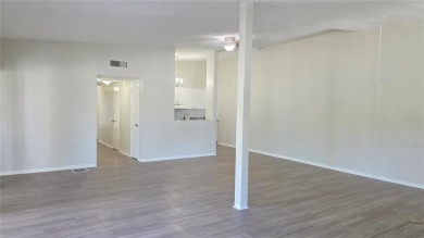 Vintage modern duplex with mirrored 2 bedrooms and 2 baths on on The Renaisssance Vinoy Golf Club in Florida - for sale on GolfHomes.com, golf home, golf lot