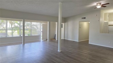 Vintage modern duplex with mirrored 2 bedrooms and 2 baths on on The Renaisssance Vinoy Golf Club in Florida - for sale on GolfHomes.com, golf home, golf lot