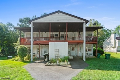 A crisp, fully renovated condo in High Point Country Club on High Point Golf Club in New Jersey - for sale on GolfHomes.com, golf home, golf lot