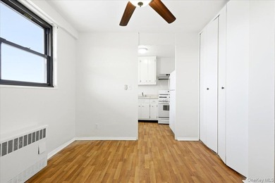 It's all about the views at The Forest View Crescent. The unit on Forest Park Golf Course in New York - for sale on GolfHomes.com, golf home, golf lot