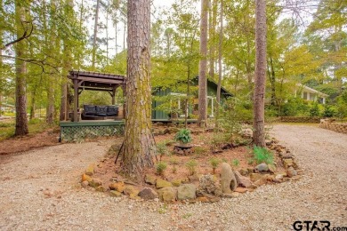 Adorable Hideaway Bungalow Retreat. Welcome to this charming on Hide-A-Way Lake Golf Course in Texas - for sale on GolfHomes.com, golf home, golf lot