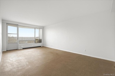 It's all about the views at The Forest View Crescent. The unit on Forest Park Golf Course in New York - for sale on GolfHomes.com, golf home, golf lot