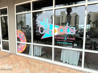 Laketown Wharf #431, a beautifully furnished 3-bedroom, 2-bath on Signal Hill Golf Course, Inc. in Florida - for sale on GolfHomes.com, golf home, golf lot