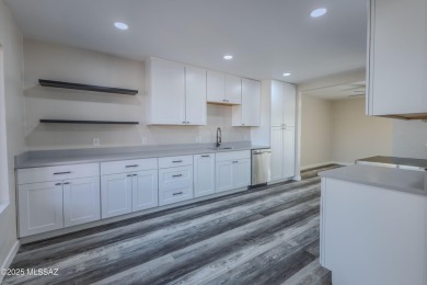 Stunning, completely remodeled townhome in the heart of Green on Country Club of Green Valley in Arizona - for sale on GolfHomes.com, golf home, golf lot
