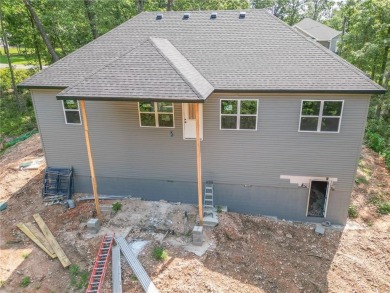 New Construction 1 level - 2 bedroom, 2 bathroom, plus office/ on Bella Vista Country Club - Highlands in Arkansas - for sale on GolfHomes.com, golf home, golf lot