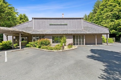 SALISHAN HILLS STUNNER!  Owners have invested over 194K in on Salishan Spa and Golf Resort in Oregon - for sale on GolfHomes.com, golf home, golf lot