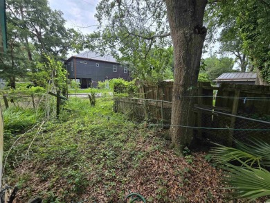 Investor special in the heart of Murrells Inlet! This 2 bed, 1 on Wachesaw Plantation Club in South Carolina - for sale on GolfHomes.com, golf home, golf lot