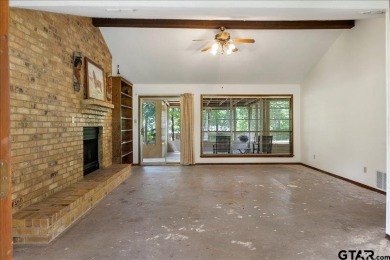Discover the potential in this 3 bedroom, 2 bath home tucked on Hide-A-Way Lake Golf Course in Texas - for sale on GolfHomes.com, golf home, golf lot