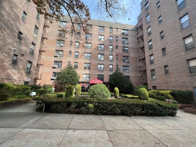 Full 2 bedroom on 4th floor in building with an elevator. Eat-In on Forest Park Golf Course in New York - for sale on GolfHomes.com, golf home, golf lot