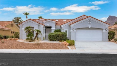 Absolutely stunning 3 bed/2 bath single story in Sun City on Highland Falls Golf Club in Nevada - for sale on GolfHomes.com, golf home, golf lot