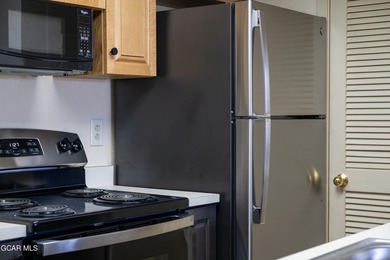 Welcome to this beautifully renovated top-floor, 3-bedroom condo on Headwaters Golf Course At Granby Ranch in Colorado - for sale on GolfHomes.com, golf home, golf lot