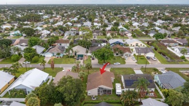 Beautiful single family home located in a NON HOA community. CBS on Abacoa Golf Club in Florida - for sale on GolfHomes.com, golf home, golf lot