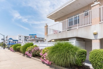 Perfect little get away! This quaint 1 bedroom condo is located on Ocean City Golf Course in New Jersey - for sale on GolfHomes.com, golf home, golf lot