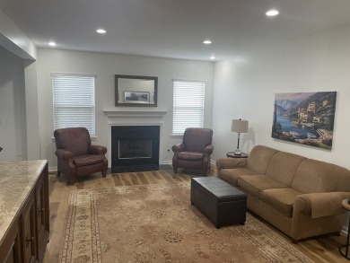 Corner lot, next to cul-de-sac, 2 BR, 2 BATH Seabrook Model on The Links at Carillon in Illinois - for sale on GolfHomes.com, golf home, golf lot