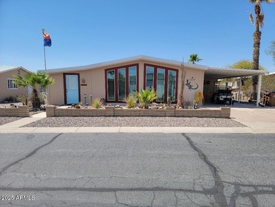 This is a lovely 2 bedroom 2 bath partially furnished home on 3 Parks Fairways in Arizona - for sale on GolfHomes.com, golf home, golf lot