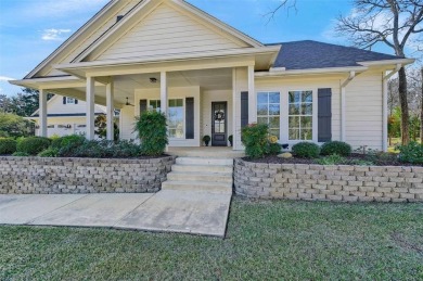 This stunning 4-bedroom, 3.5-bath home with guest suite and on Lake Kiowa Golf Course in Texas - for sale on GolfHomes.com, golf home, golf lot