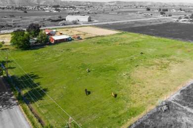 This home is sitting on nearly 6 acres of prime land right off on Gem County Golf Course in Idaho - for sale on GolfHomes.com, golf home, golf lot