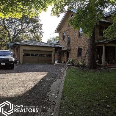 Beautiful, well maintained, 2 story brick home close to schools on Fairfield Golf and Country Club in Iowa - for sale on GolfHomes.com, golf home, golf lot