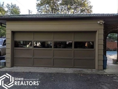 Beautiful, well maintained, 2 story brick home close to schools on Fairfield Golf and Country Club in Iowa - for sale on GolfHomes.com, golf home, golf lot