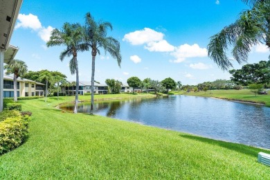 Move-in ready, top-floor residence in Eastgate with spectacular on Hunters Run Golf and Country Club in Florida - for sale on GolfHomes.com, golf home, golf lot