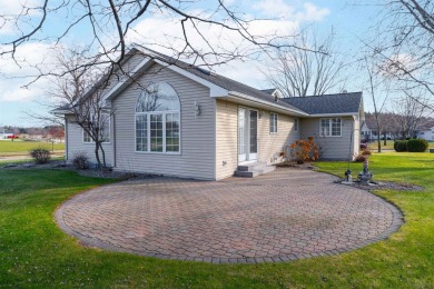 This charming 2-bedroom, 2.5 bath ranch home is a true gem! on Foxfire Golf Club in Wisconsin - for sale on GolfHomes.com, golf home, golf lot