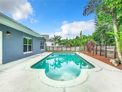 NO FLOOD DAMAGE HERE! SURVIVED 2 STORMS JUST FINE! SELLER WILL on Seminole Lake Country Club in Florida - for sale on GolfHomes.com, golf home, golf lot