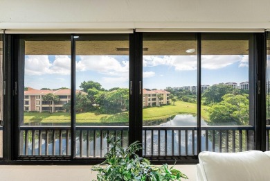 Immaculate rare modern condo with 2 bedrooms and 2 bathrooms on Boca Pointe Country Club in Florida - for sale on GolfHomes.com, golf home, golf lot