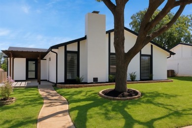 Gorgeous Move-In Ready Modern Home by Grand Oaks Golf Course on Grand Oaks Golf Club in Texas - for sale on GolfHomes.com, golf home, golf lot