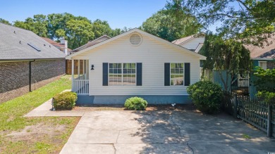 Turn-Key Myrtle Beach Home - Location, Style  Comfort!  Don't on Arcadian Shores Golf Club in South Carolina - for sale on GolfHomes.com, golf home, golf lot