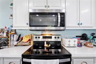 Turn-Key Myrtle Beach Home - Location, Style  Comfort!  Don't on Arcadian Shores Golf Club in South Carolina - for sale on GolfHomes.com, golf home, golf lot