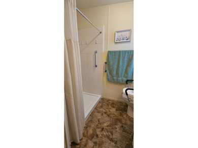 FURNISHED TURN KEY Florida 2 bedroom 2 bath home in 55 + Resort on Zephyrhills Municipal Golf Course in Florida - for sale on GolfHomes.com, golf home, golf lot