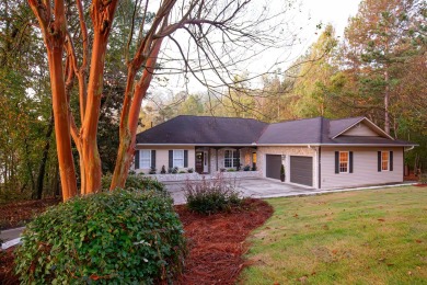 THE HOUSE
___________
The house was built in 1997 which is old on Woodside Plantation Country Club in South Carolina - for sale on GolfHomes.com, golf home, golf lot