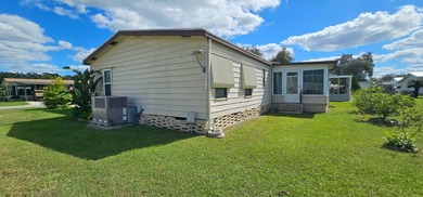 FURNISHED TURN KEY Florida 2 bedroom 2 bath home in 55 + Resort on Zephyrhills Municipal Golf Course in Florida - for sale on GolfHomes.com, golf home, golf lot